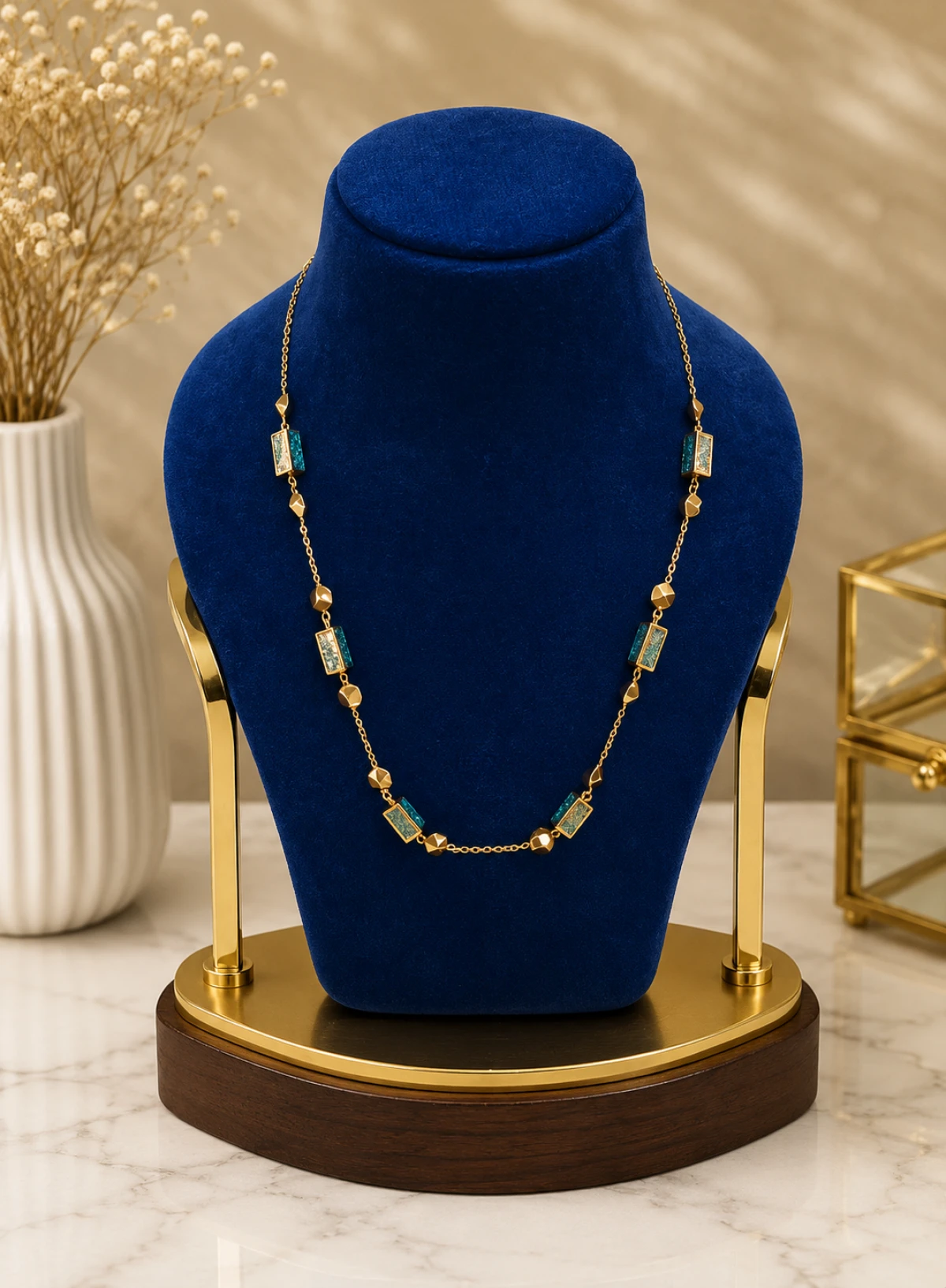 Sovereign Gold Snake Chain