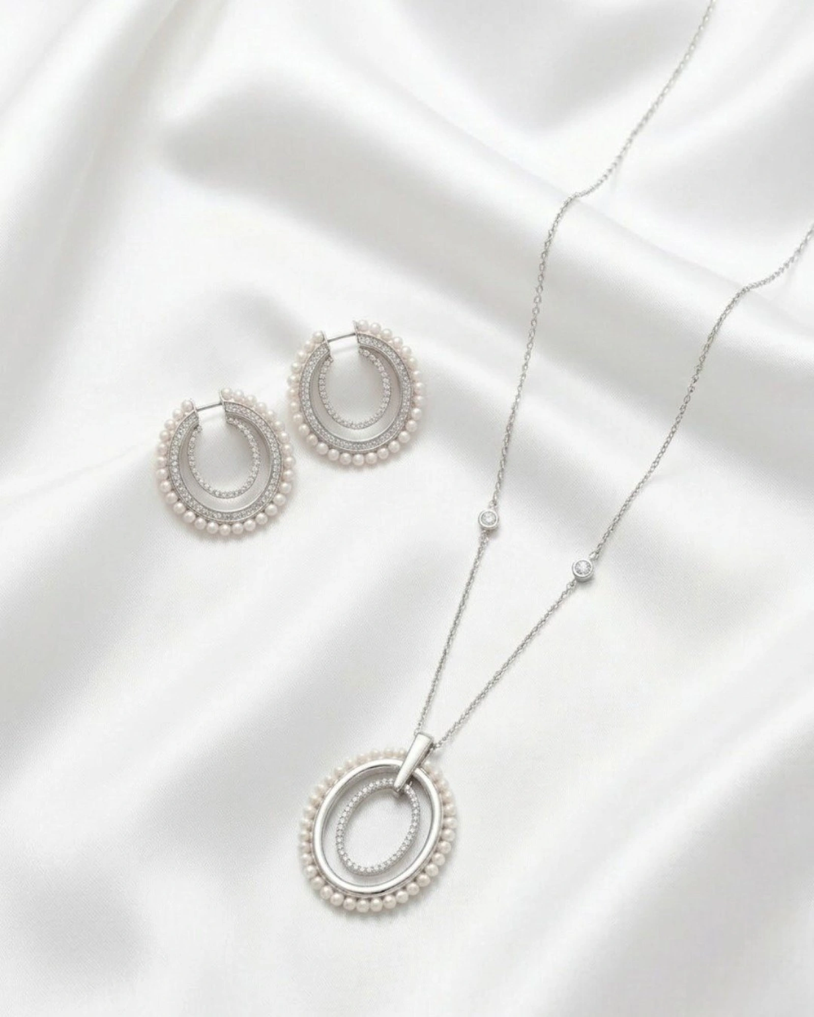 Luminous Pearl and Silver Pendant & Earring Set