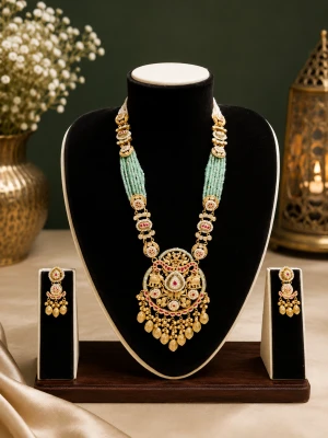 Royal Gold Necklace Set Main View