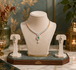 Aura Gold Traditional Haar Set Main View