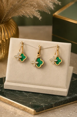 Majestic Diamond Heart Pendant Set Main View