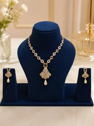 Sumptuous Gold Cocktail Set Main View