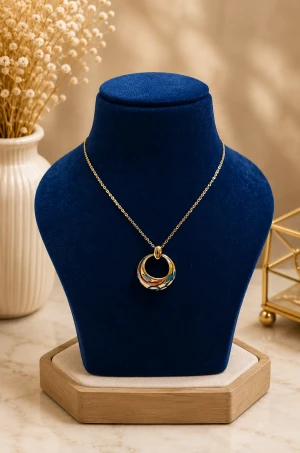 Lustrous Gold Spiga Chain Main View
