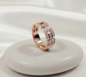 Rose Gold Diamond Link Band Ring Gallery View