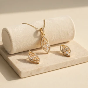 Elegant Leaf-Motif Diamond Pendant Set Main View