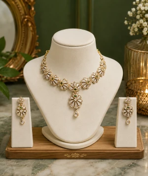 Imperial Gold Pendant Set Main View