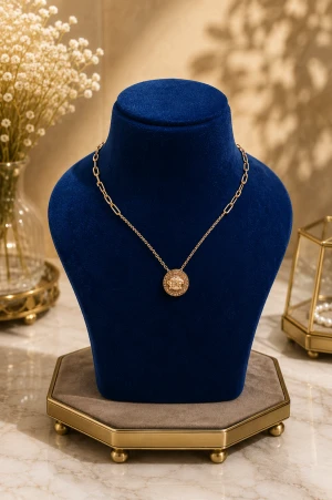 Opulent Gold Anchor Chain Main View