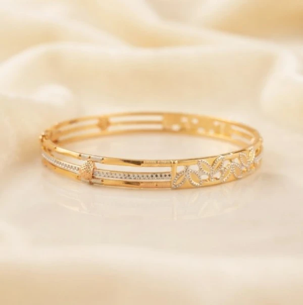 Elegant Gold Women’s Floral Designer Bangle